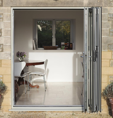 aluminium-bi-fold-doors-02